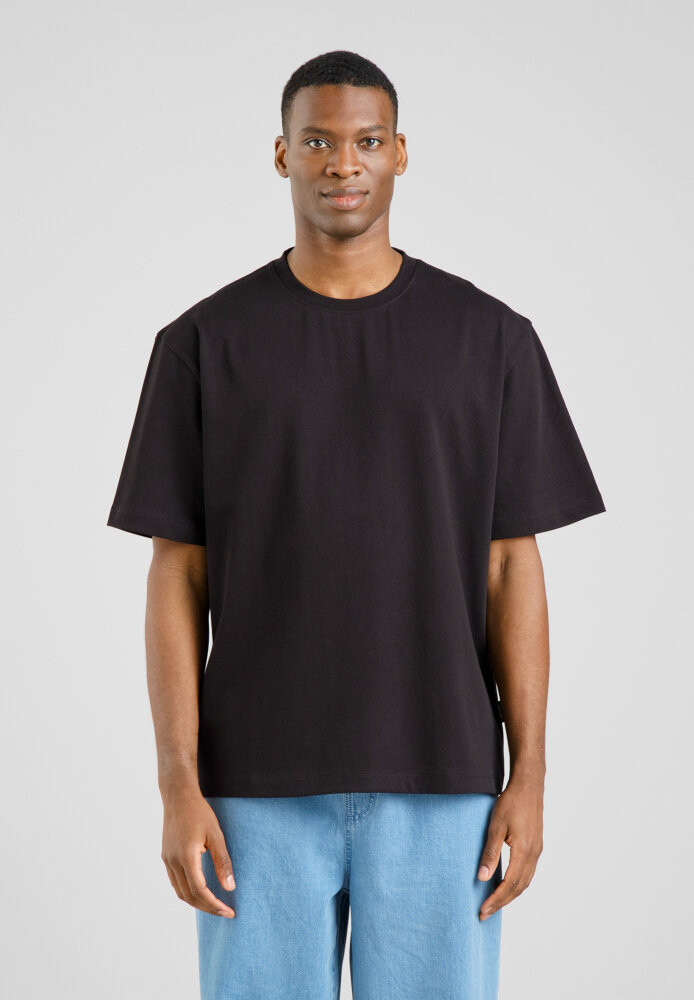 T-shirt Skanstull Black - DEDICATED - HERREN | T-Shirts | Unifarben & Streifen