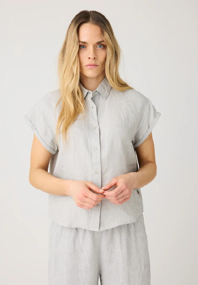 Aster fold-up linen short sleeve shirt Ultimate Grey - Yarndyed - Knowledge Cotton Apparel - MARKEN | Knowledge Cotton Apparel
