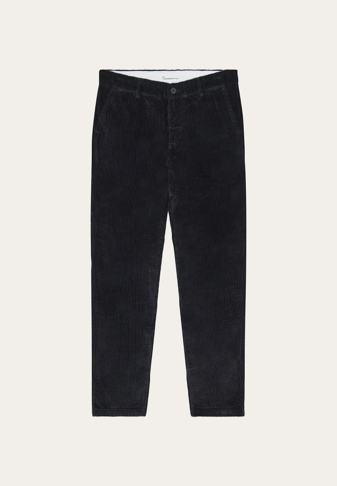Chuck regular corduroy pants Black Jet - Knowledge Cotton Apparel - HERREN | Chinos & Hosen | Chinos