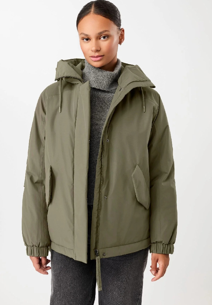 Wattierter Kurzparka in lockerem Volumen sencha - LangerChen - NEU