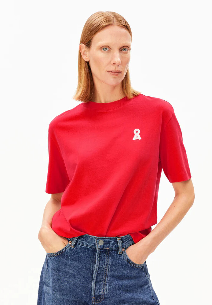 ICONIC Å TARJAA T-SHIRT mars red - ARMEDANGELS - MARKEN | ARMEDANGELS