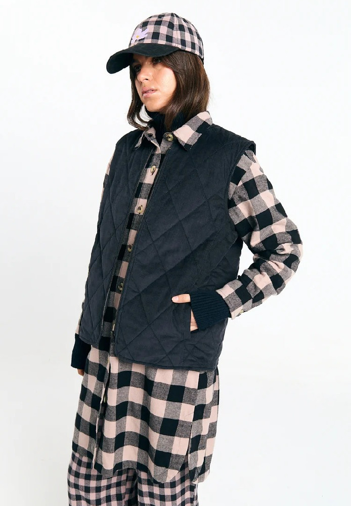 MEDA VEST BLACK - Suite 13 - NEU