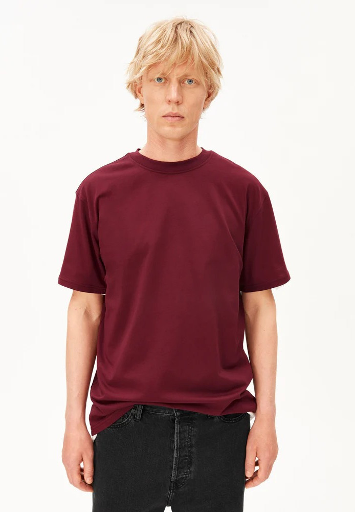 MAARKOS MID WEIGHT T-SHIRT velvet red - ARMEDANGELS - HERREN | T-Shirts | Unifarben & Streifen