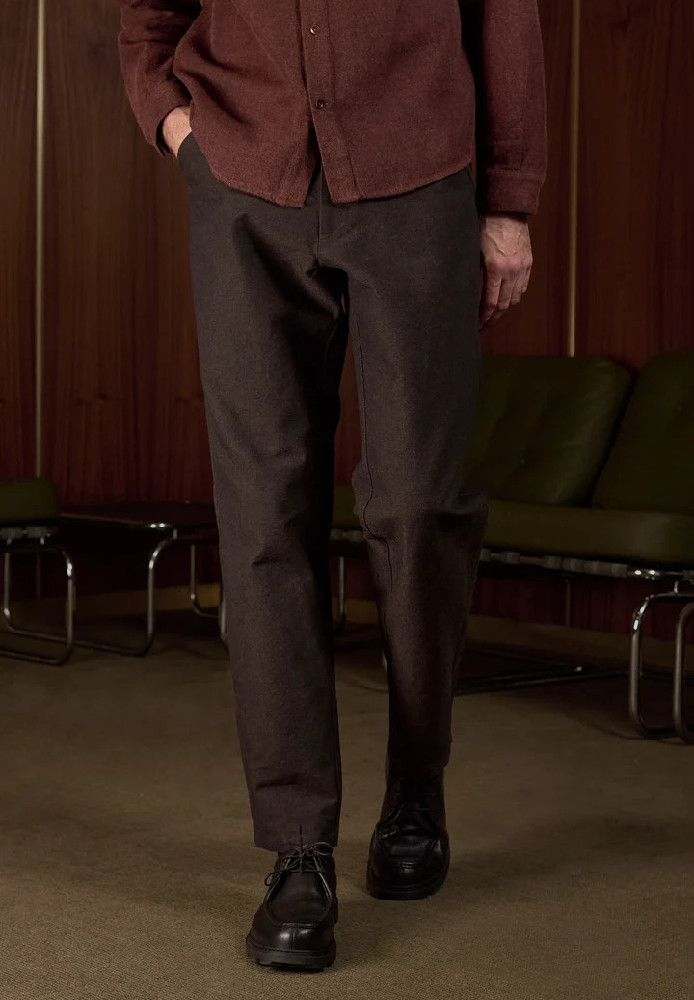 OLF trousers coffee - About Companions - NEU