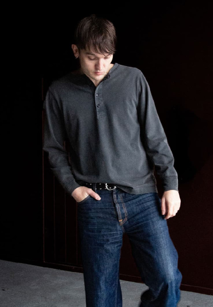 LS Henley Washed Antracite - Nudie Jeans - HERREN | Longsleeves