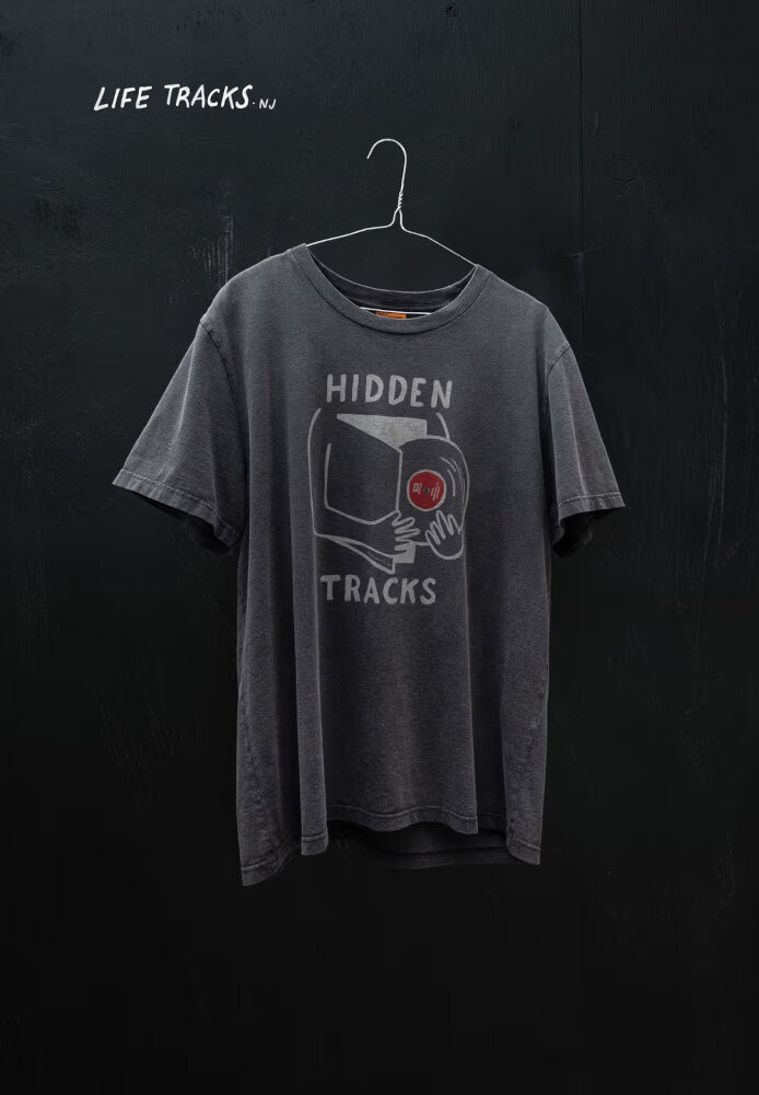 Roy Hidden Track T-Shirt Antracite - Nudie Jeans - HERREN | T-Shirts | Print-T-Shirts