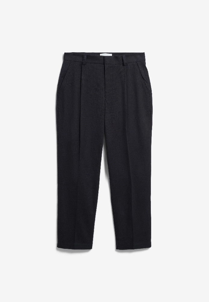 TAAMIR STRUCTURE PLEATED PANT black - ARMEDANGELS - HERREN | Chinos & Hosen | Chinos