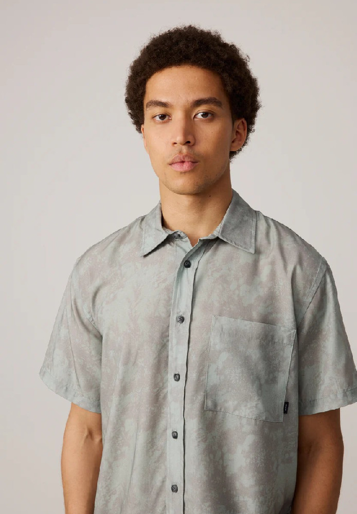 Bloom Shirt Mineral Green - MAKIA - HERREN | SALE